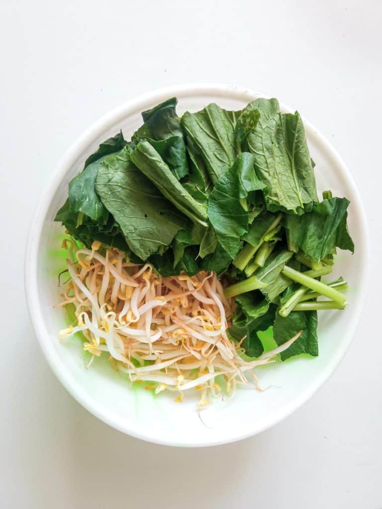 Fresh mustard greens leaves
