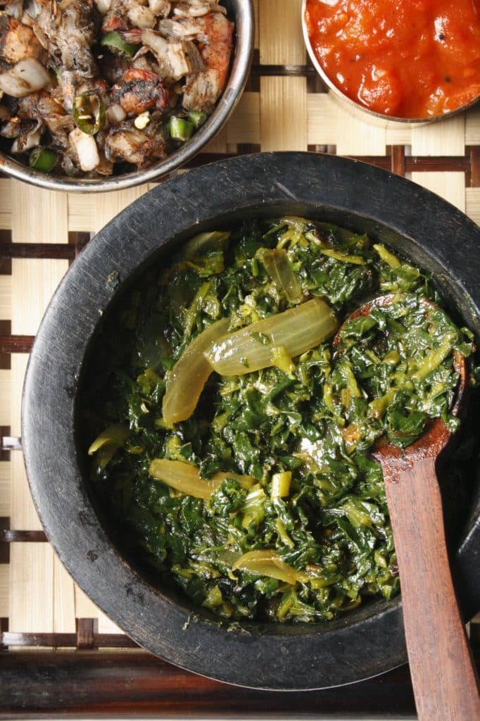 Fresh spinach leaves in a pile